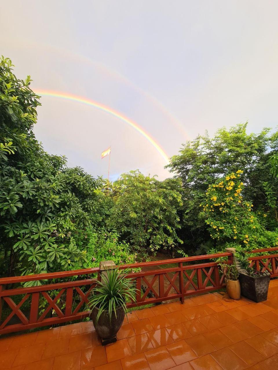 Villa Romduol Kampot Exterior photo
