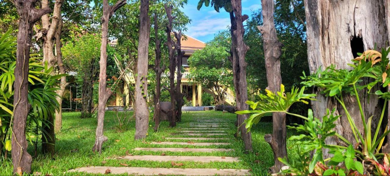 Villa Romduol Kampot Exterior photo